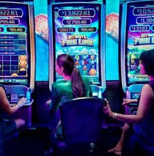 Layar pilihan tabel Teen Patti dengan berbagai level taruhan di detik slot